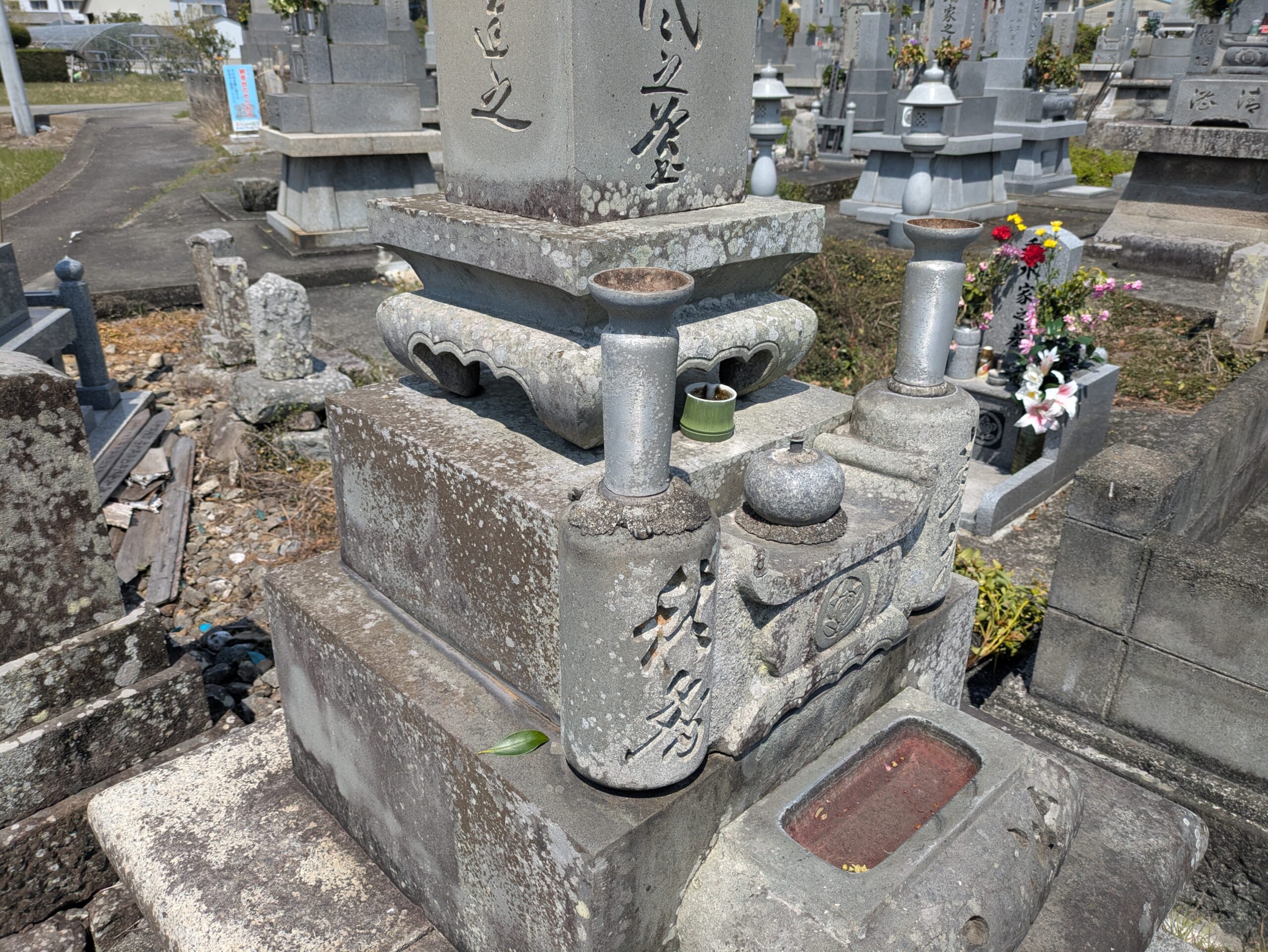 お墓の汚れが与える意外な影響とは？